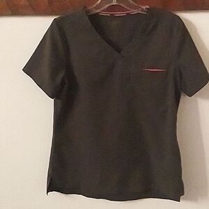 Vince Camuto Scrub Top Gray Olive Hot Pink Pocket Lining Performance Stretchy XS